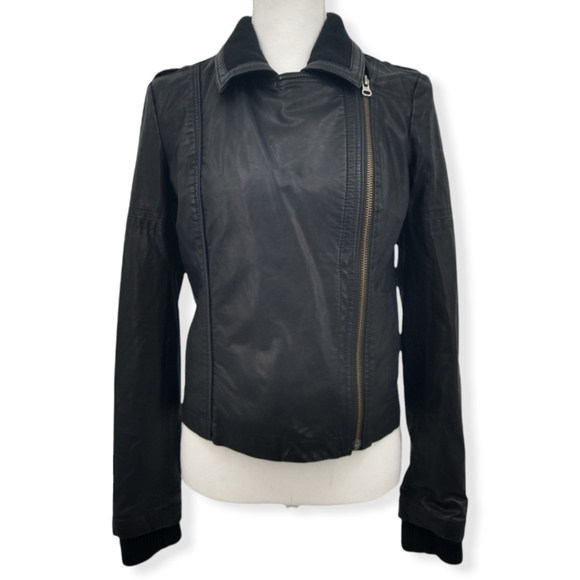Free People Women's Black Faux Leather Asymmetrical Zip Collared Moto Jacket Sz2 - Picture 3 of 16
